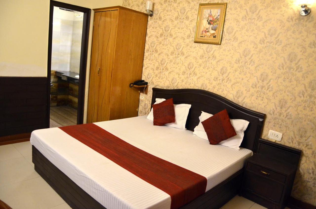 Hotel City Paradise Chandīgarh Esterno foto